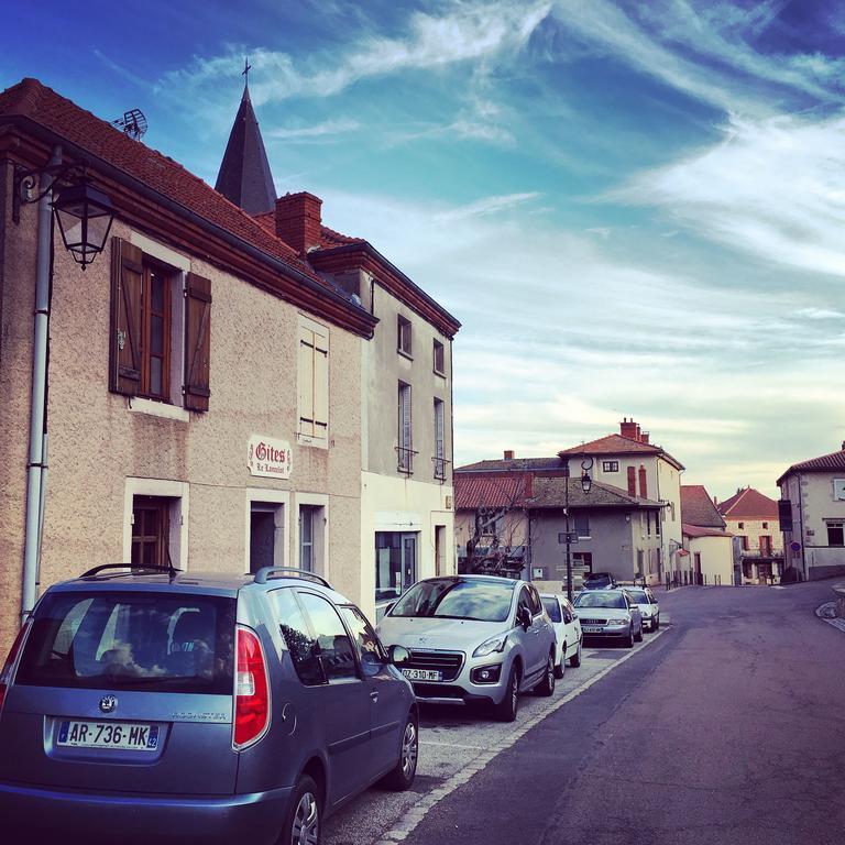 Gites Le Lancelot Ambierle Zewnętrze zdjęcie